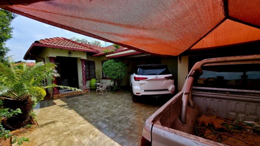 3 Bedroom Property for Sale in Geelhoutpark North West